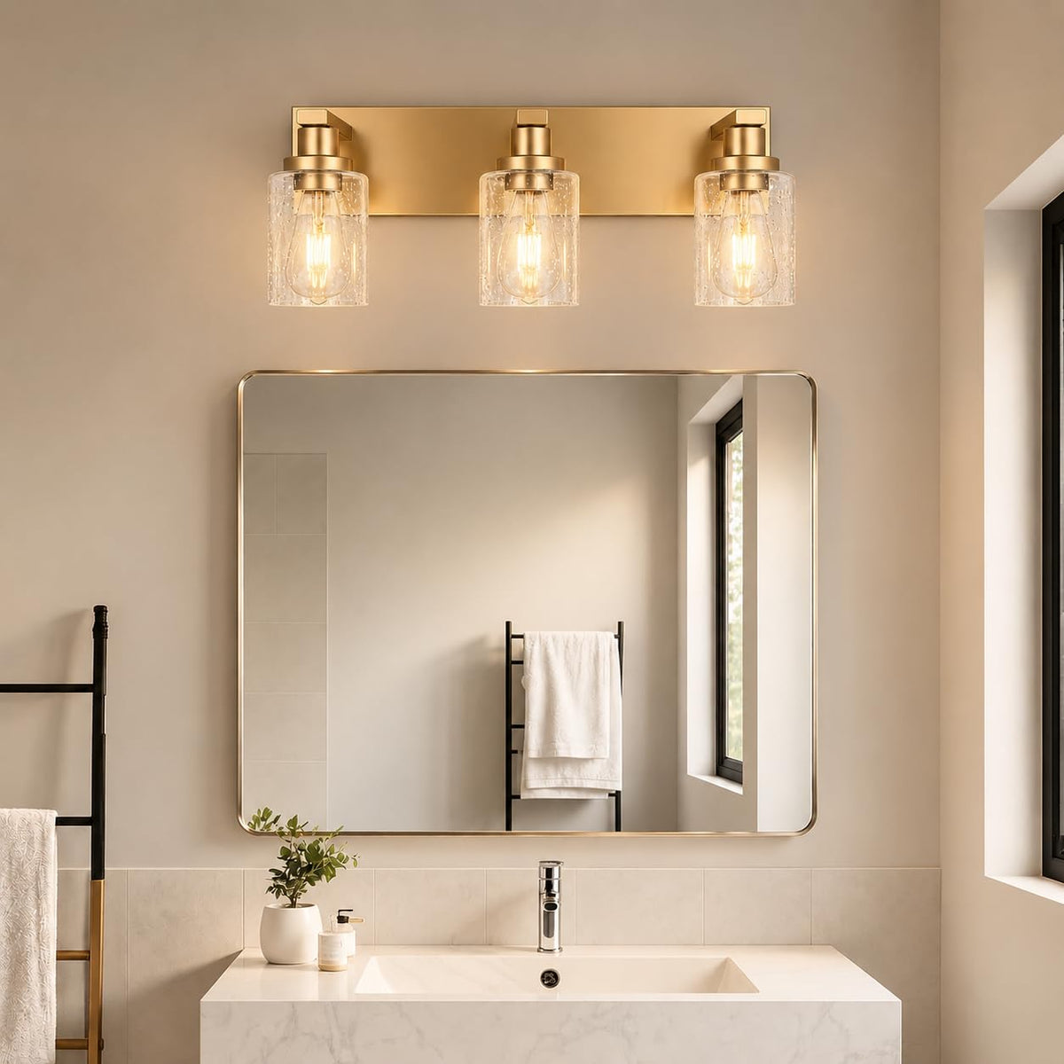 Gold 3 Light Seeded Glass Bathroom Vanity Light (Gold / 3-Light)