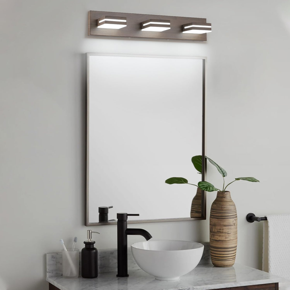 LED Modern Bathroom Vanity Light Fixtures (3-Light, 24-Inch / Brown, White)