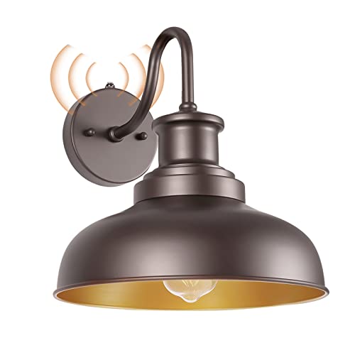 Dusk to Dawn Outdoor Barn Light Outdoor Wall Sconce Farmhouse Exterior Wall Mount Lights Vintage Outside Lighting Fixture Industrial Bronze Lantern for Porch Garage Shed Patio