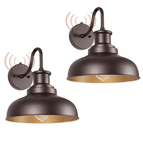Dusk to Dawn Outdoor Barn Lights Outdoor Wall Sconces Farmhouse Exterior Wall Mount Light Vintage Outside Lighting Fixture Industrial Bronze Lantern for Porch Garage Shed Patio