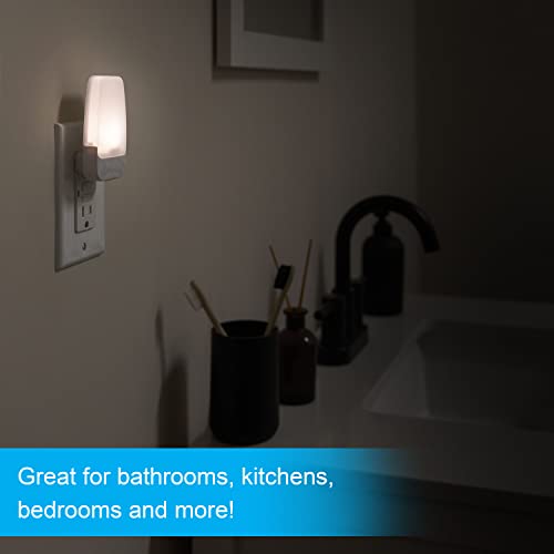 Plug in Night Light with Dusk to Dawn Sensor (2 Count)