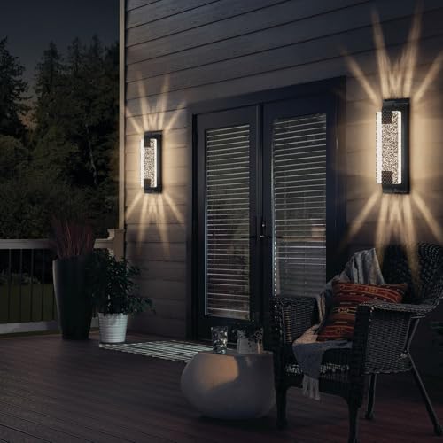 Dusk to Dawn Outdoor Wall Light