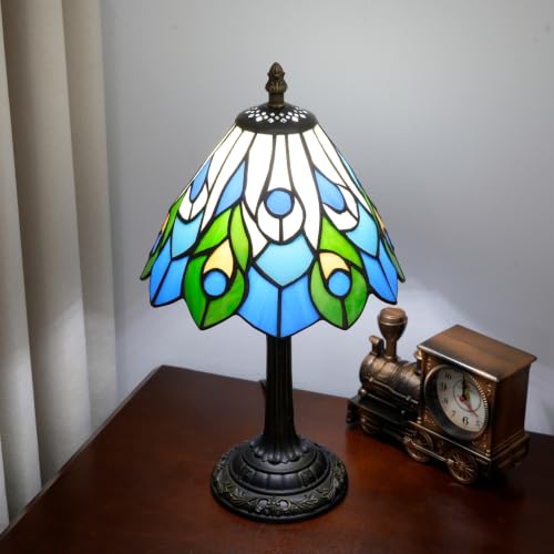 Tiffany Style Stained Glass Table Lamp Peacock's Tail Small Table Lamp Bedroom Bedside Lamp Living Room Dining Room Office Decoration Desk Lamp Home Decoration Creative Gift