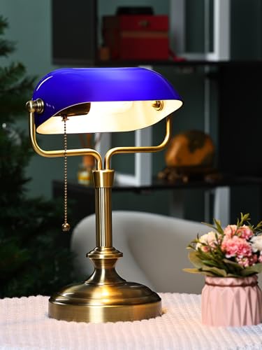 Traditional Banker's Desk Lamp with Glass Shade