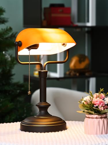 Traditional Banker's Desk Lamp with Glass Shade