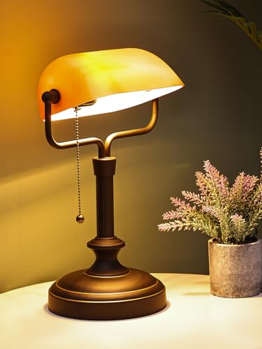 Traditional Banker's Desk Lamp with Glass Shade