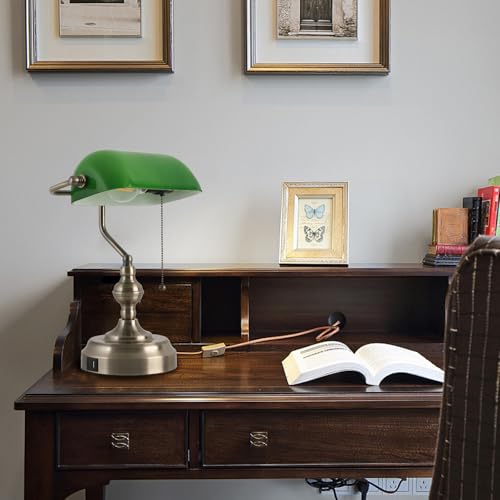 Green Glass Banker's Desk Lamp