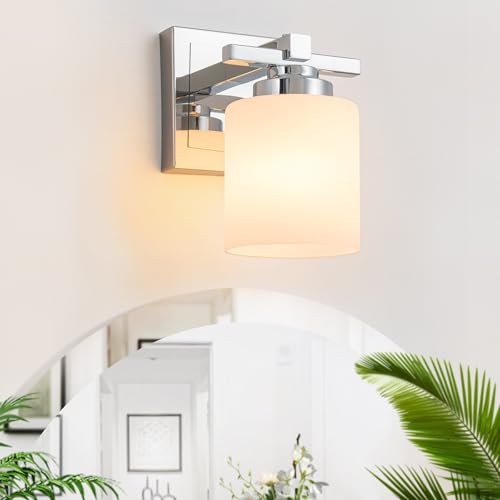 Modern Bathroom Light Fixtures Over Mirror