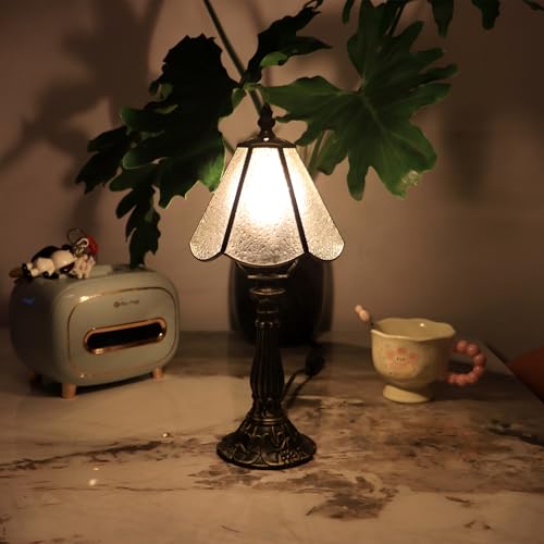 Tiffany Style Table Lamp White Diamond Stained Glass Lamp 14 Inch