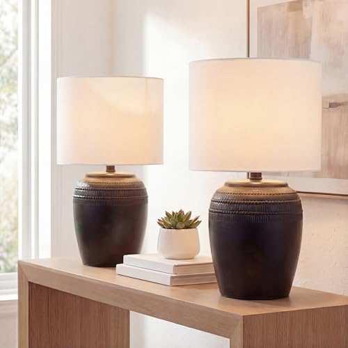 Hugo 16.75" Reeded Ceramic Table Lamp (2 Count)
