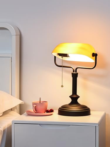 Traditional Banker's Desk Lamp with Glass Shade