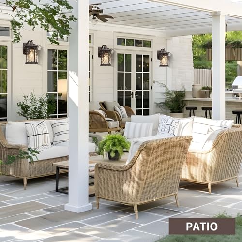 Outdoor Wall Light Fixture