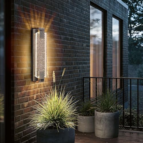 Dusk to Dawn Outdoor Wall Light
