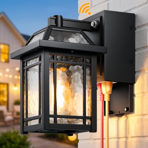 Dusk to Dawn Outdoor Lighting with GFCI Outlet (Black / D2D 1-Pack)