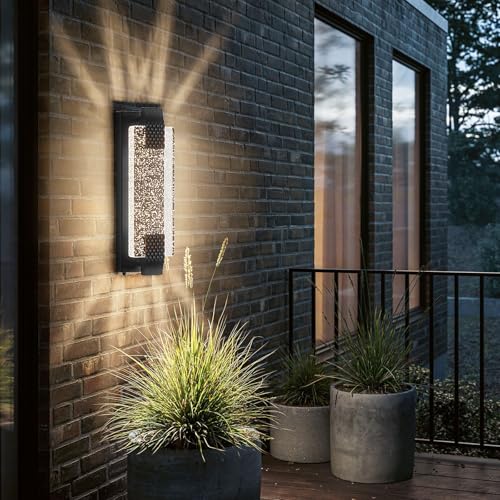 Dusk to Dawn Outdoor Wall Light
