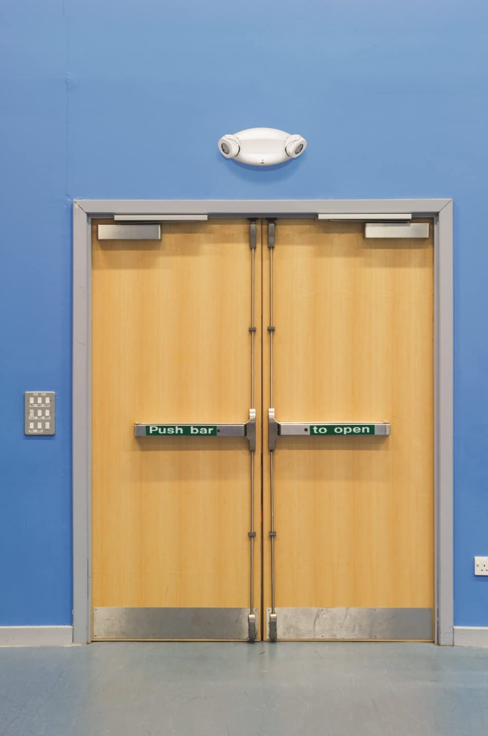 Quantum Emergency Light