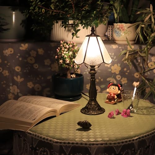 Tiffany Style Table Lamp White Diamond Stained Glass Lamp 14 Inch