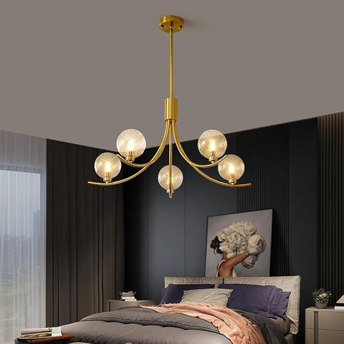5-Head Gold Modern Chandelier with 5 Clear Glass Globe Bulbs, Globe Chandelier, Elegant Lamps with Gold Accents, Ceiling Light for Living Room Kitchen Island Bedroom Entryway