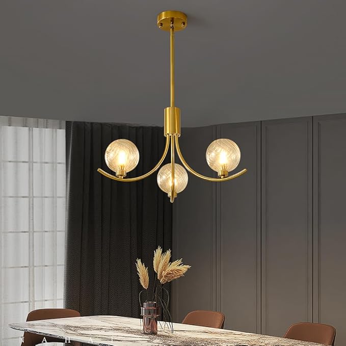 3-Head Gold Modern Chandelier with 3 Clear Glass Globe Bulbs, Globe Chandelier, Elegant Lamps with Gold Accents, Ceiling Light for Living Room Kitchen Island Bedroom Entryway