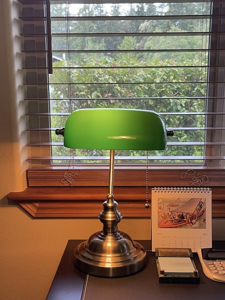 Green Bankers lamp