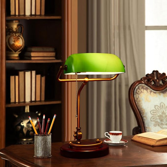 Traditional Banker's Lamp - Green with Pull Switch, Retro Desk Lamp with Brass Finish and Nostalgic Green Glass Shade on Wooden Base
