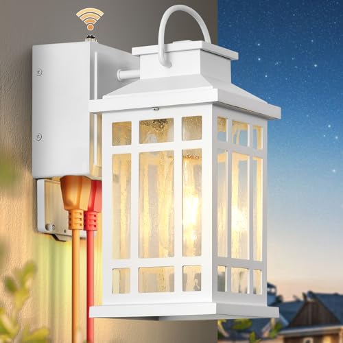 White Dusk to Dawn Outdoor Lighting with GFCI Outlet (White / D2D 1-Pack)