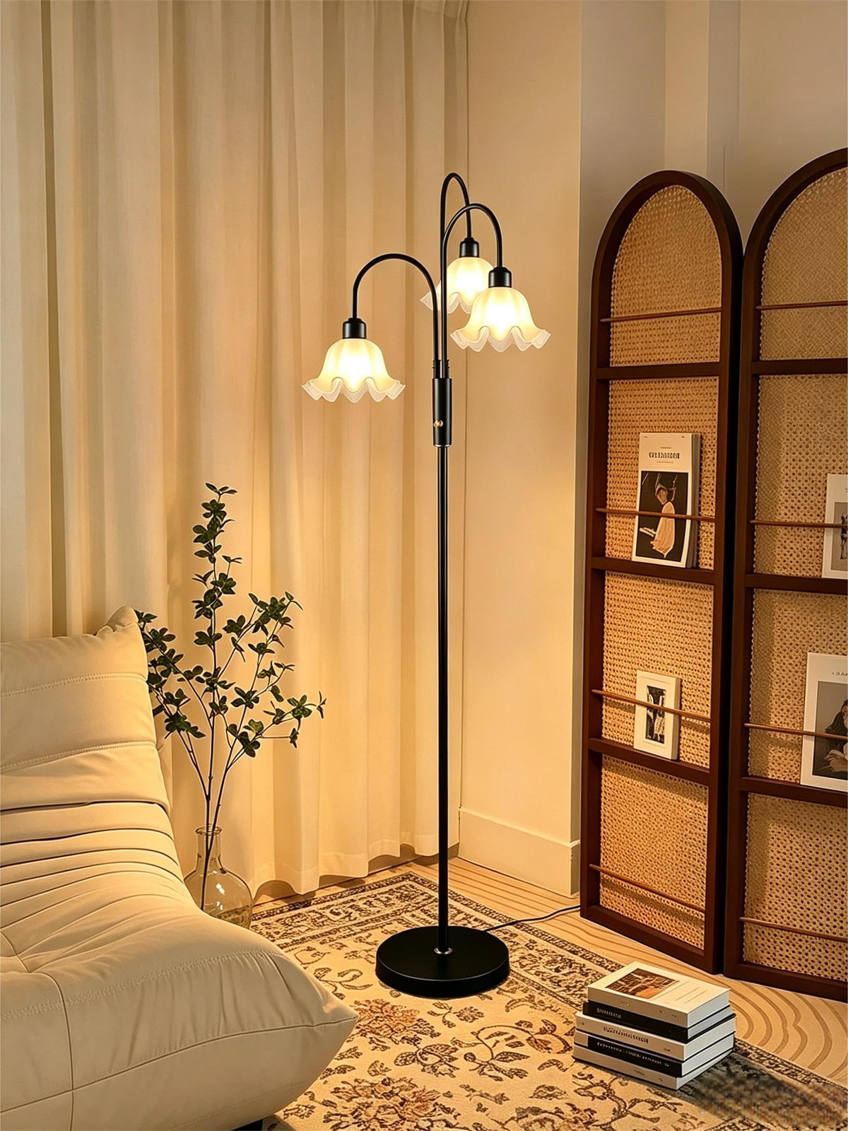 70'' Flower Floor Lamp (Black-3)