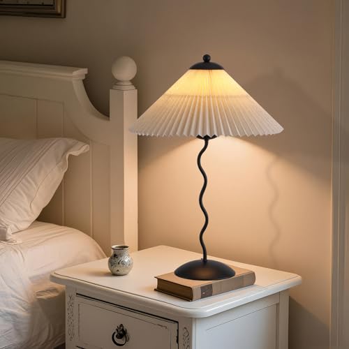 Pleated Table Lamp (Black)