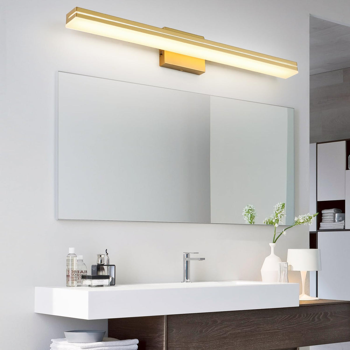 LED Modern Bathroom Vanity Light Fixtures (32-Inch / Gold)