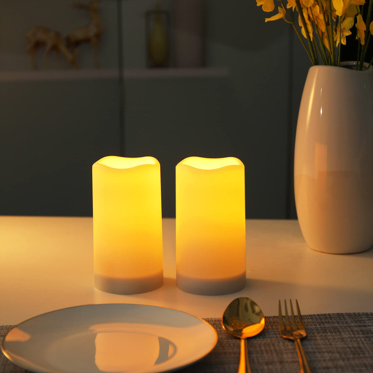 Solar flameless Candles Outdoor Waterproof (2 Pack White)
