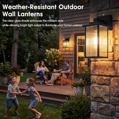 18" Dusk to Dawn Outdoor Wall Light (Black / 18''-1 Pack)