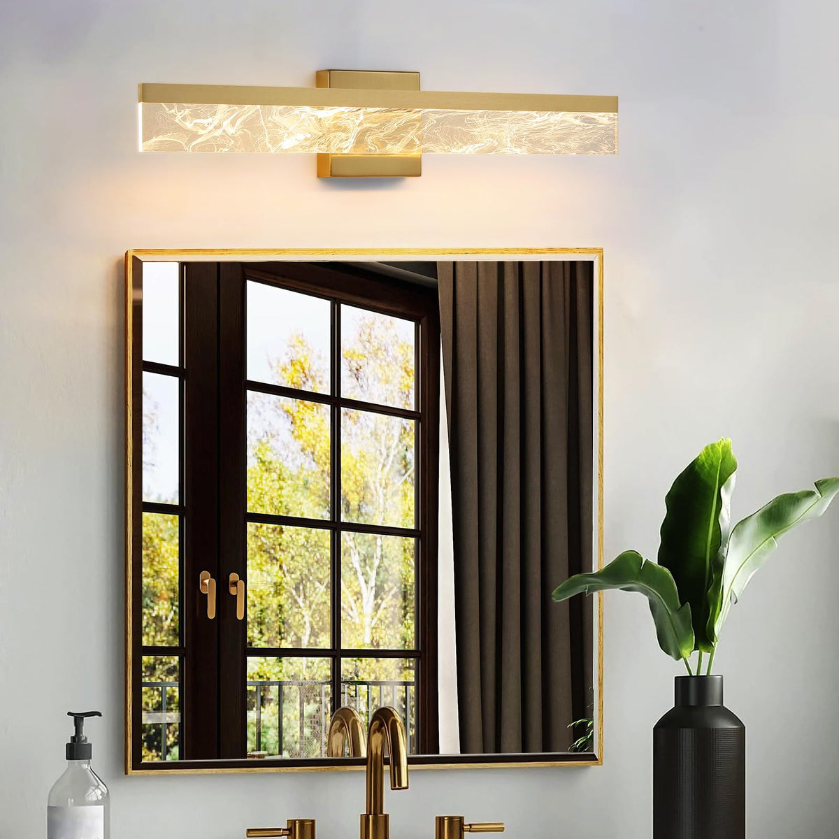 Gold Vanity Light (Gold / 24inch)