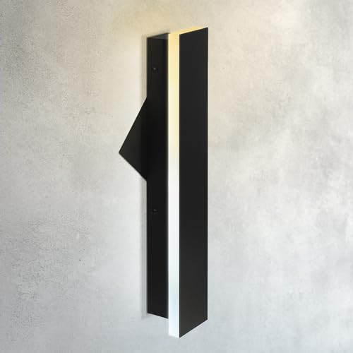 18" LED Linear Wall Sconce (Black)