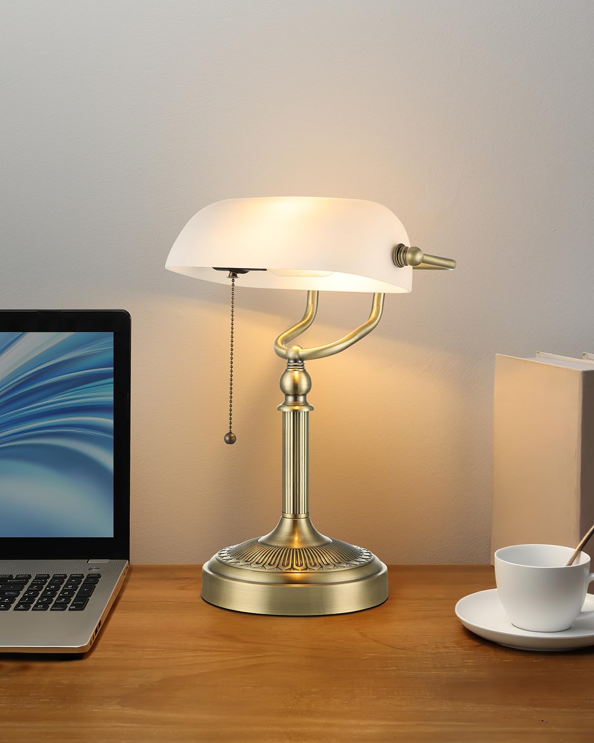 White Matted Glass Bankers Desk Lamp (Matted White-Green Bronze Base / Classic)