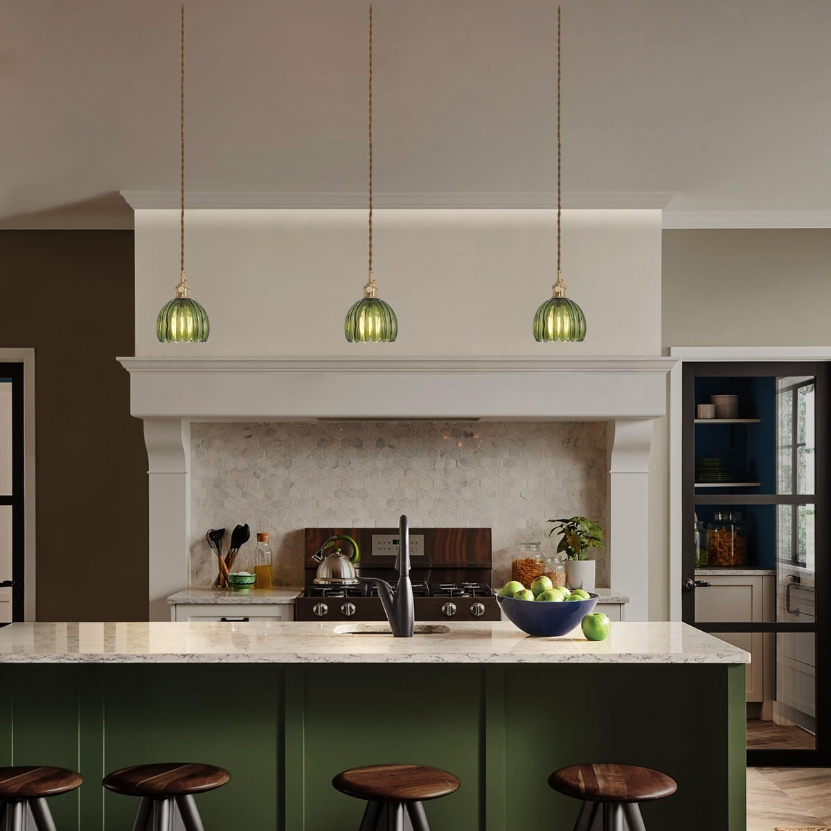 Pendant Light with Green Tulip Glass Lmapshade (Tulip Green)