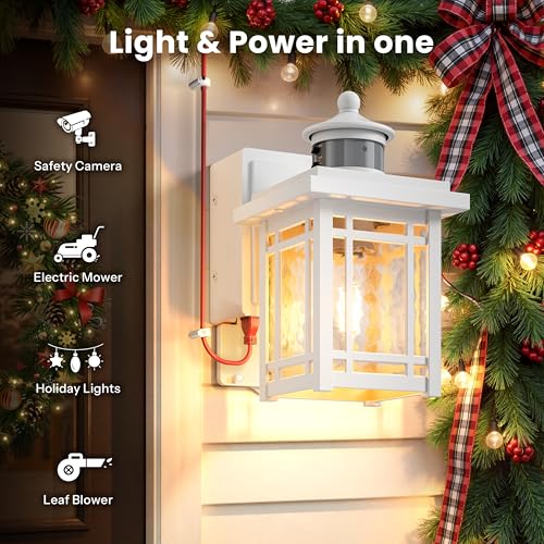 Porch Light with Outlet (White / 1-pack)