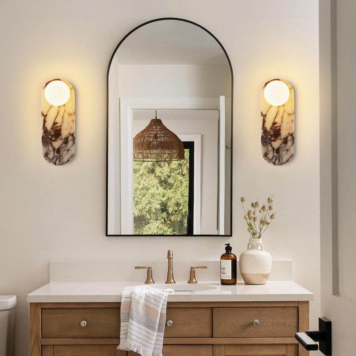 Natural Alabaster Wall Sconce (Natural White / 1 Pack)
