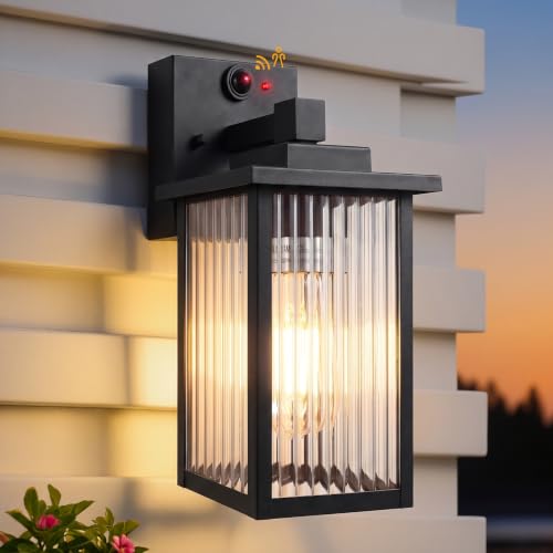 13" Motion Sensor Wall Light (Black / 13"-1 Pack)