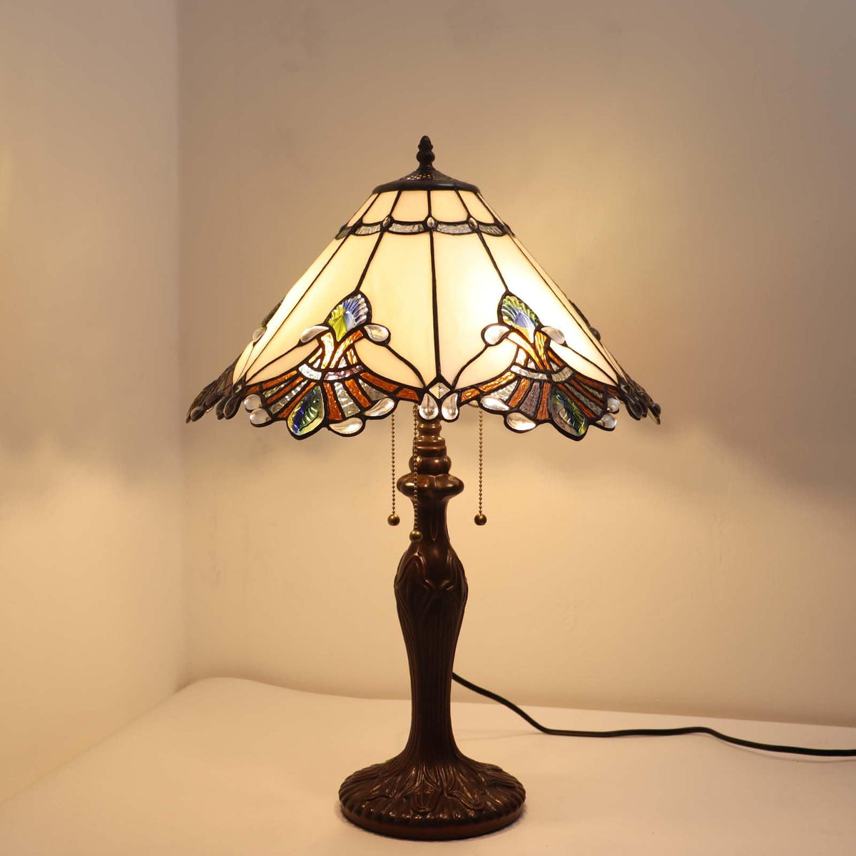 L10025 Baroque Tiffany Style Stained Glass 3 (White / 17Wx26H)