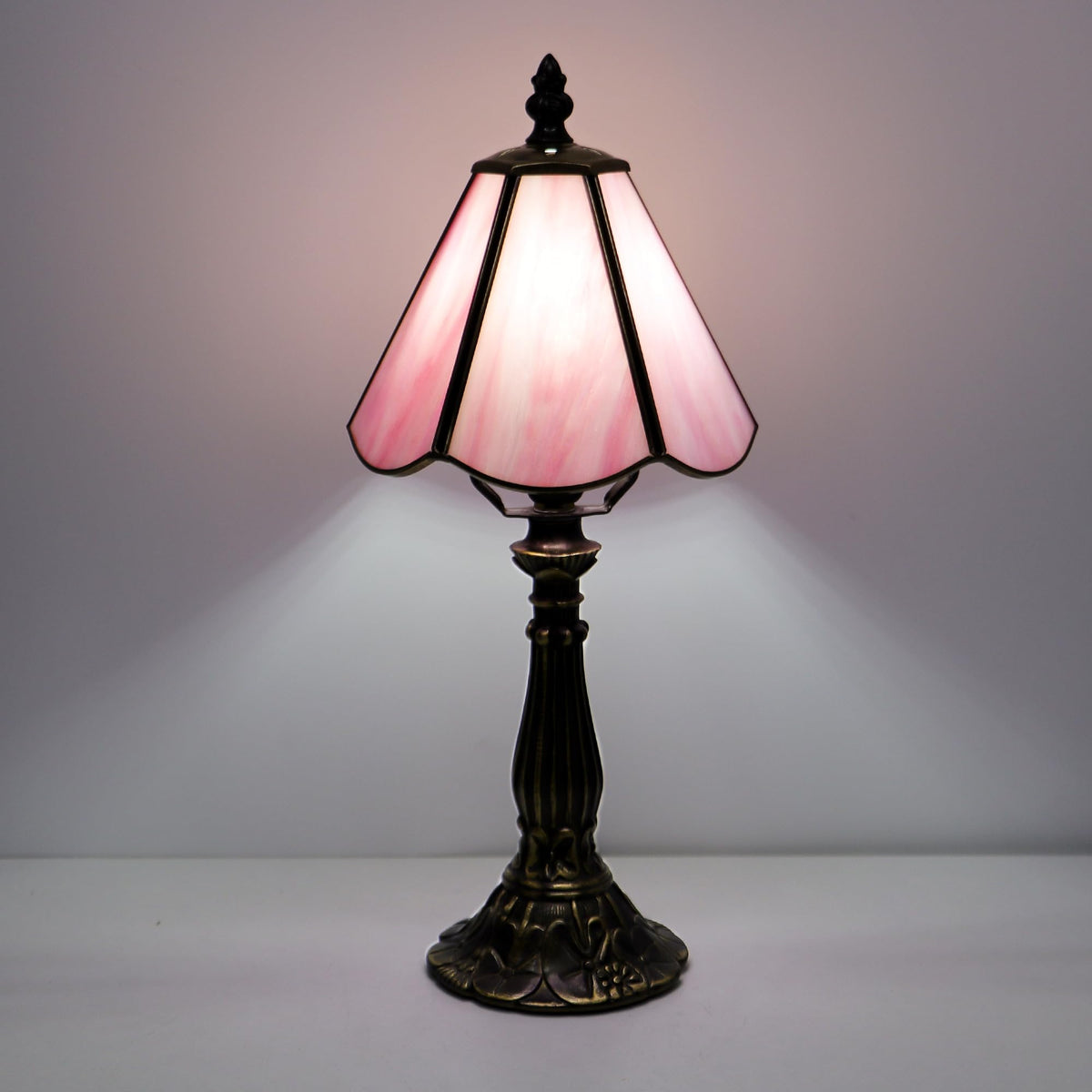 Small Tiffany Style Table Lamp Pink Stained Glass Lamp 14 Inch (Pink)