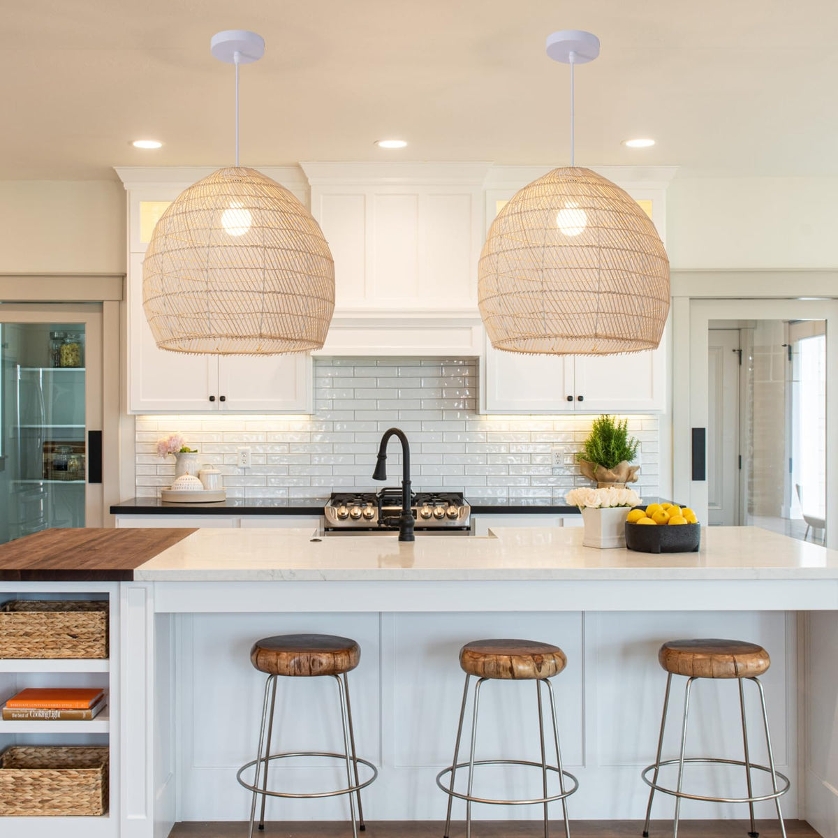 13.8" Rattan Pendant Light (White / 13.77" 1-Light)