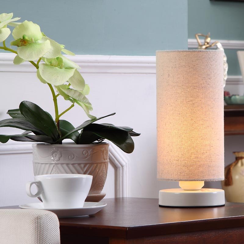 L10271 Linen Fabric Table Lamp with Cylindrical Shade (Creamy-white)