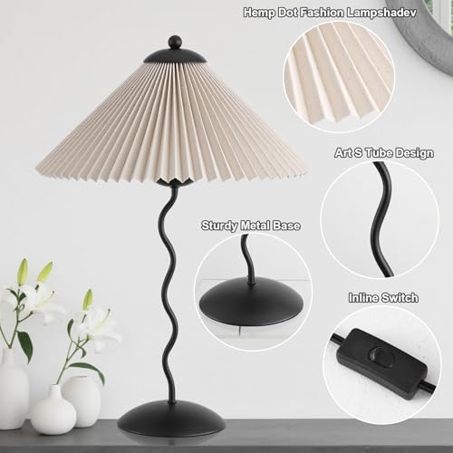 Pleated Table Lamp (Black)