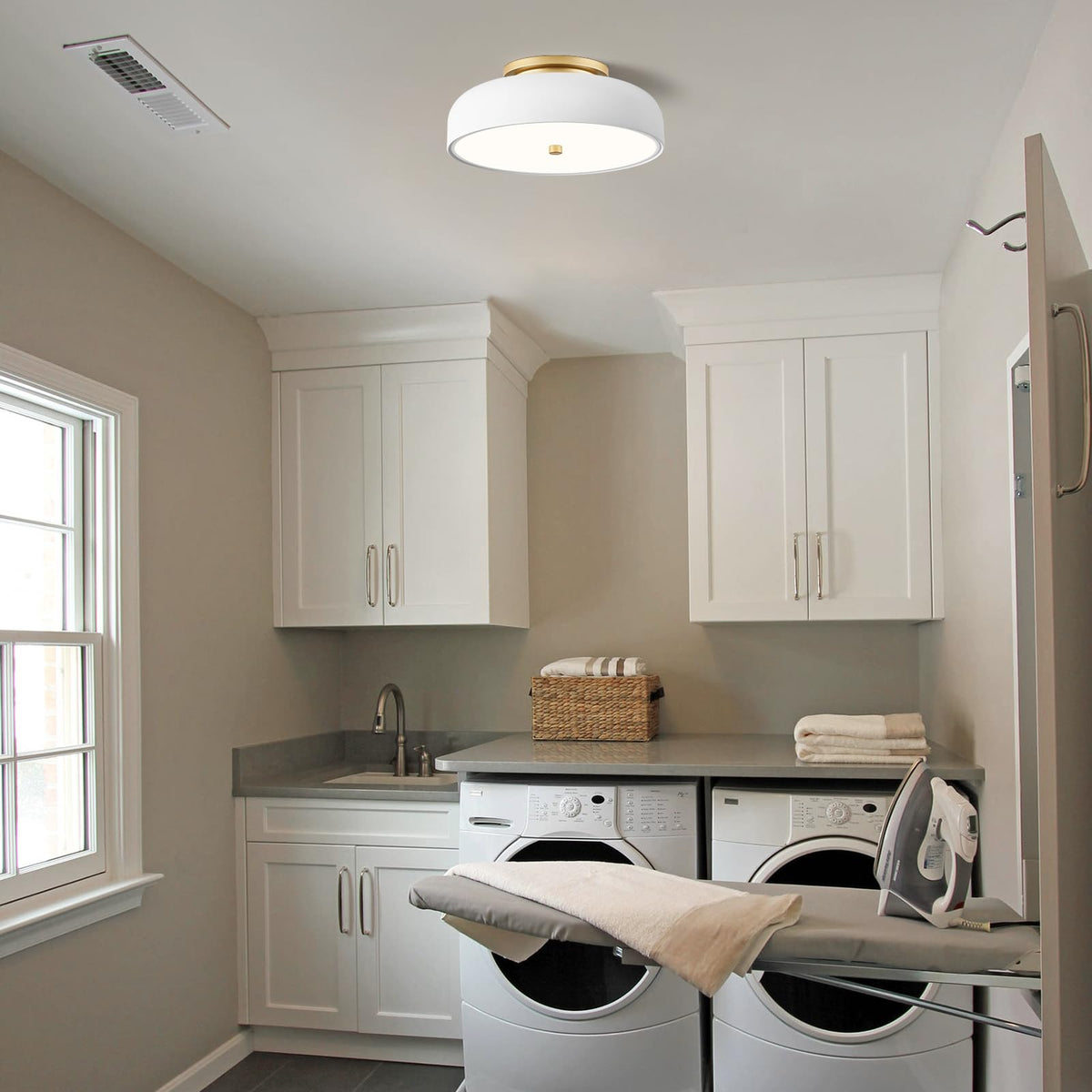 Dimmable LED Ceiling Light Fixture (White / 11.81IN)