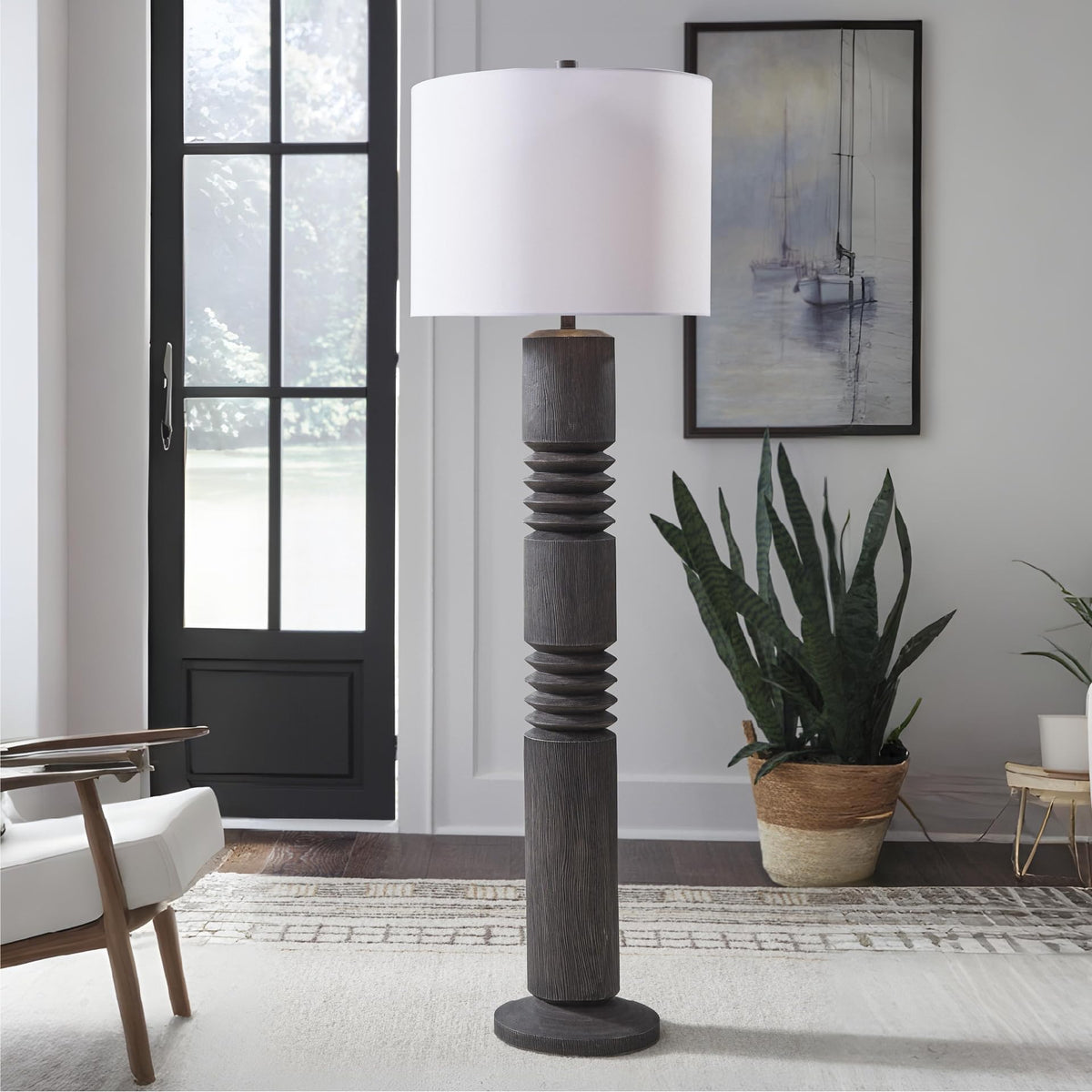 Fainwell Floor Lamp (Distressed Black / Floor Lamp)